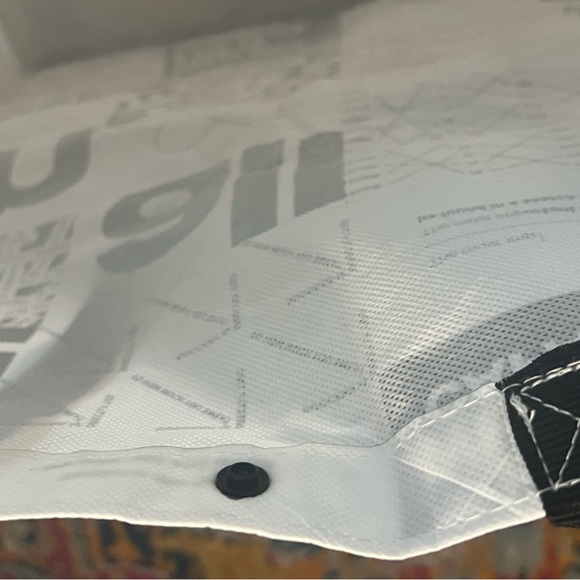 Lululemon Limited Edition White & Black Large Tote Bag - Picture 12 of 12